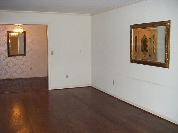 4th image of 1014 N 26th St