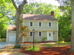 4 Huckleberry Ln, Forestdale, MA 02644