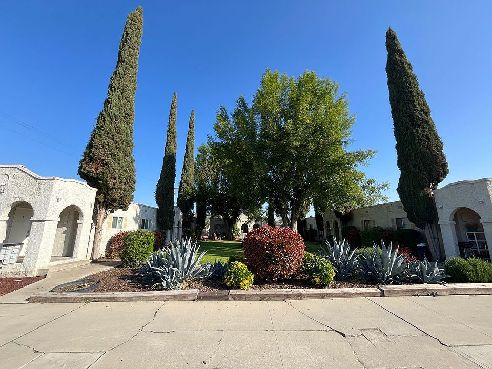1st image of 266 W Belleview Ave #9