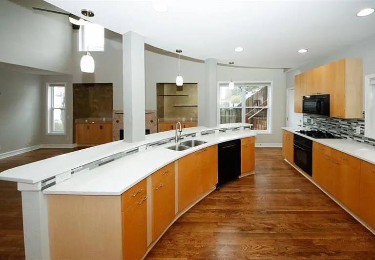 1354 Brookhaven Village Cir NE — Photo 17