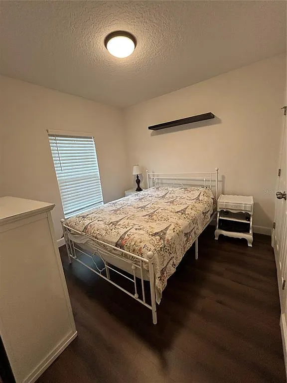 4 bed, 2.0 bath, 1730 sqft, $2,350 — Photo 4