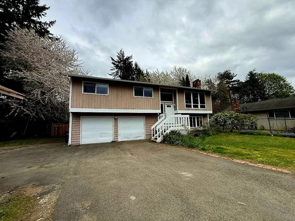 10928 NE 132nd St, Kirkland, WA 98034