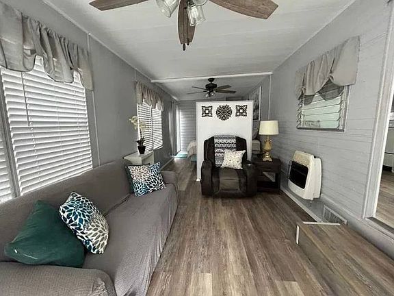 3rd image of 2471 Apple Blossom Ln #283