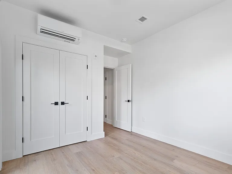 113 Ives Street — Photo 87