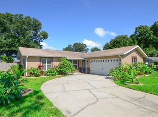 2228 Lauren Cir, Brandon, FL 33510