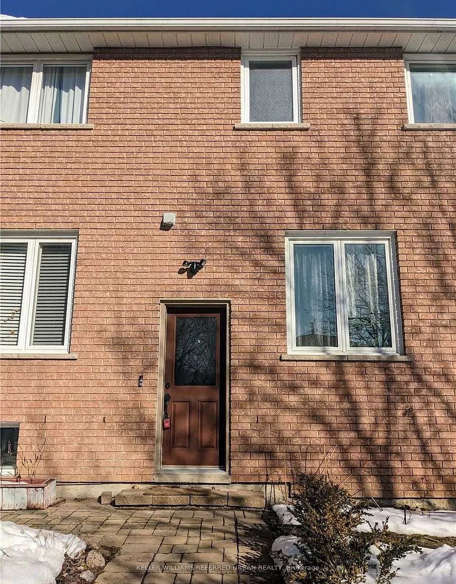 3 bed, $2,000 — Photo 2