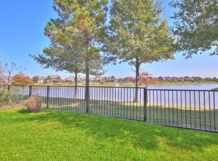 1911 Cayman Bend Ln, Pearland, TX 77584