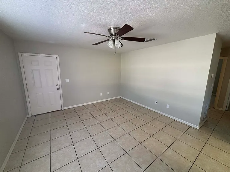 3784 NW Huntsboro St #103 — Photo 3