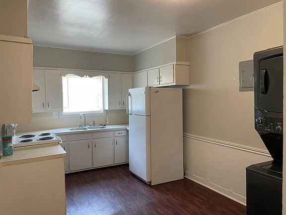 2nd image of 1046 W Sloan St