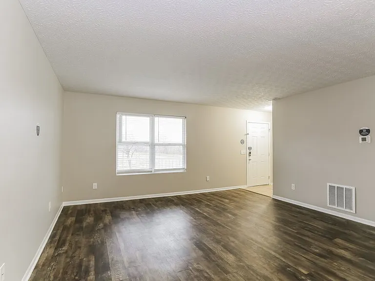 6280 Marengo St — Photo 6