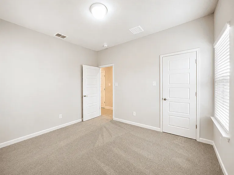 7142 Magnolia Crk #201 — Photo 8