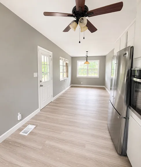 1143 Oakley Dr — Photo 6