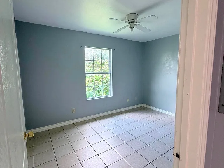 2419 Barrios St #3 — Photo 12