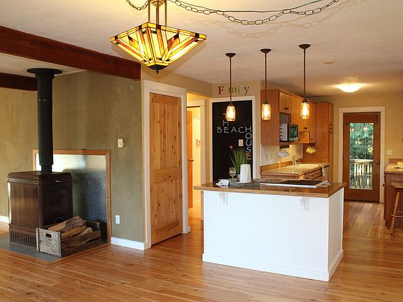 4th image of 5560 Palisades Dr