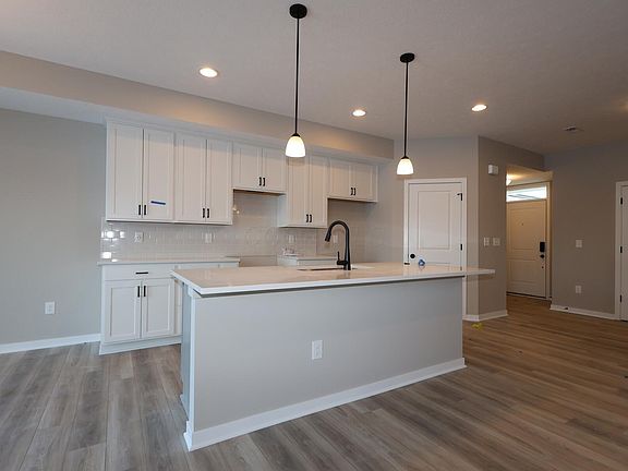 4th image of 5512 Fawnsbury Ct