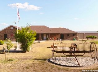 640 W County Road 672, Natalia, TX 78059