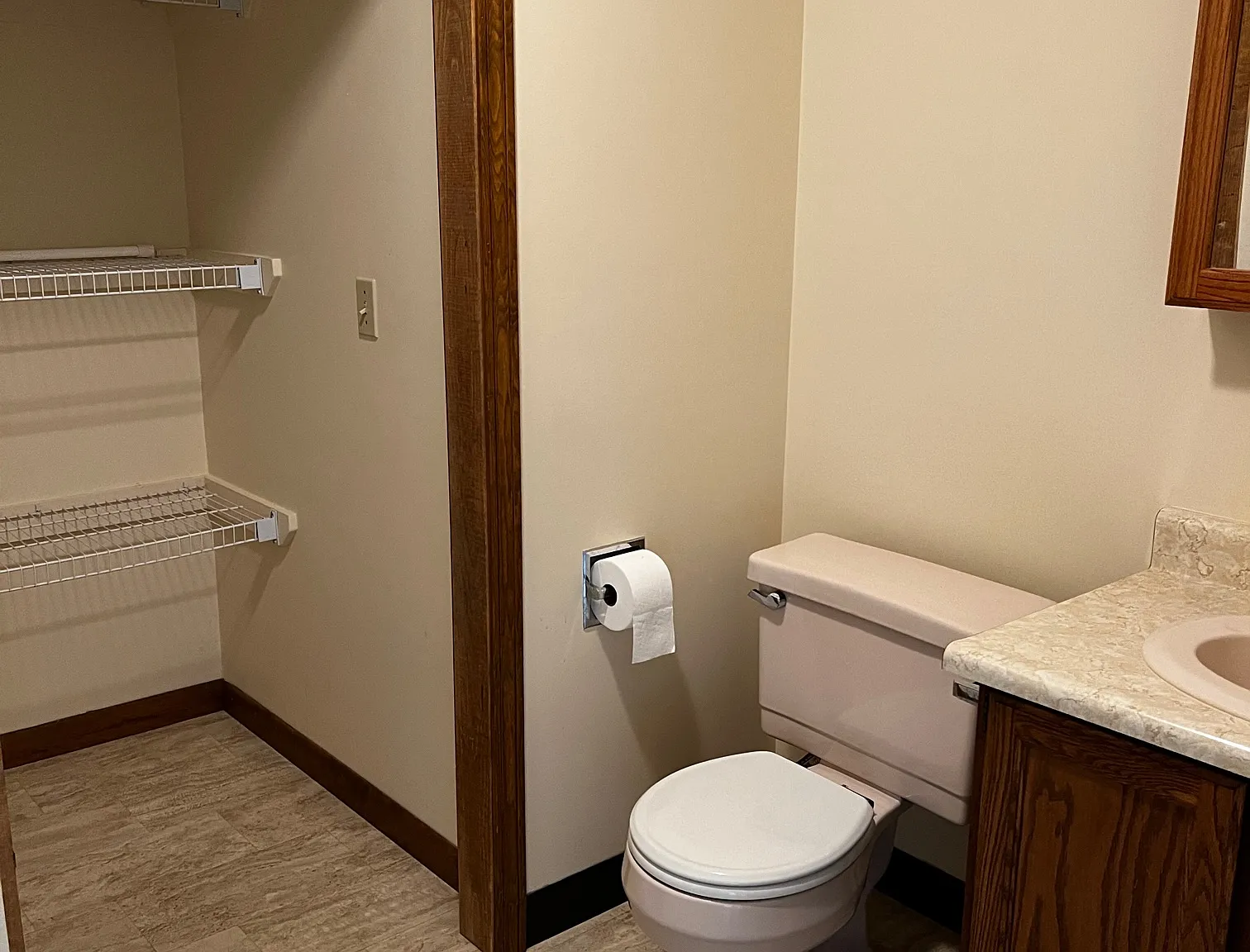 2 bed, 1.5 bath, $950 — Photo 3