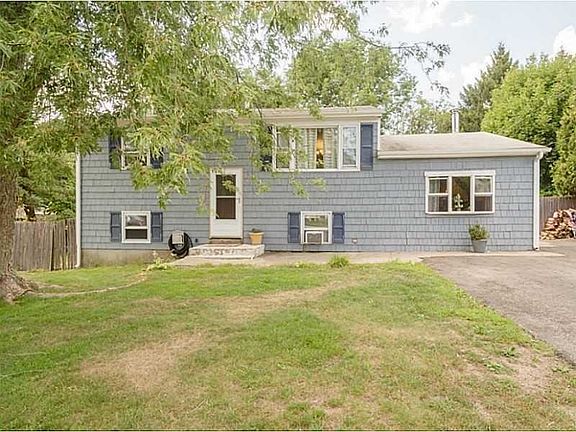 4th image of 35 Jaycee Dr