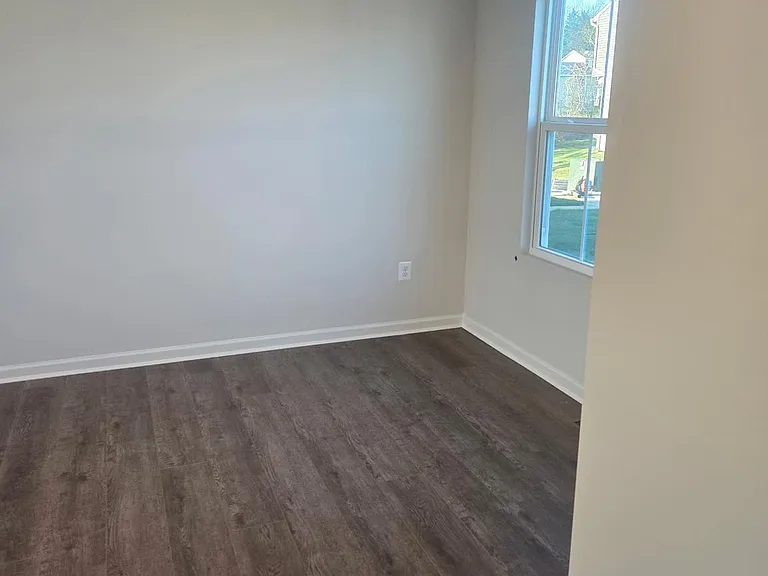 110 Michaels Way — Photo 5