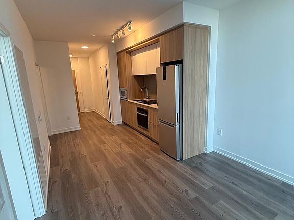 5th image of 395 Square One Dr #607