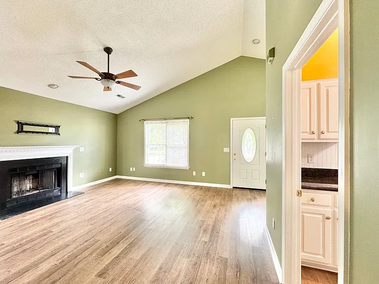3529 Bent Trace Dr — Photo 11