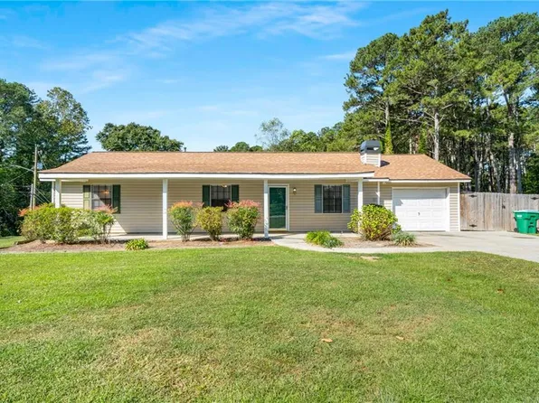 1141 Holly Hills Dr SW, Lilburn, GA 30047