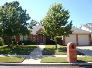 1105 Oakhollow Dr, Corinth, TX 76210