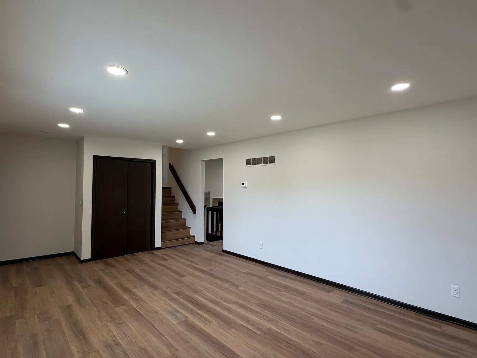 4 bed, 1176 sqft, $2,350 — Photo 3