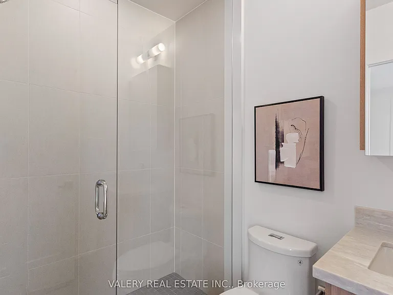 15 Acorn Ave #5 — Photo 29