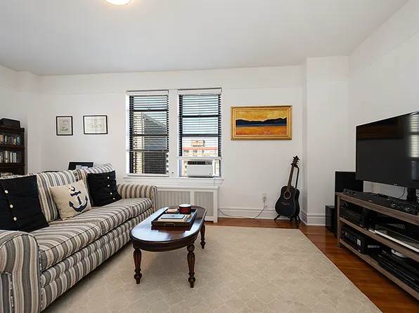 27 West 96th Street image 3 of 19