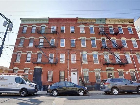 3rd image of 37 Harmon St