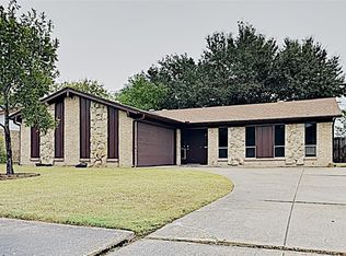 2022 Scarlet Oaks Dr, Irving, TX 75060