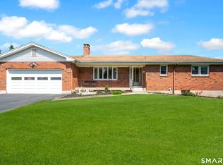 68 Pleasant View Dr, Middletown, CT 06457