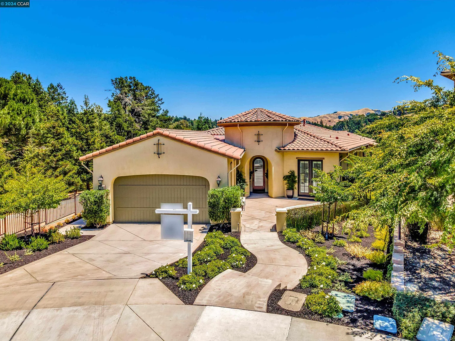 236 Willowbrook Ln photo 1
