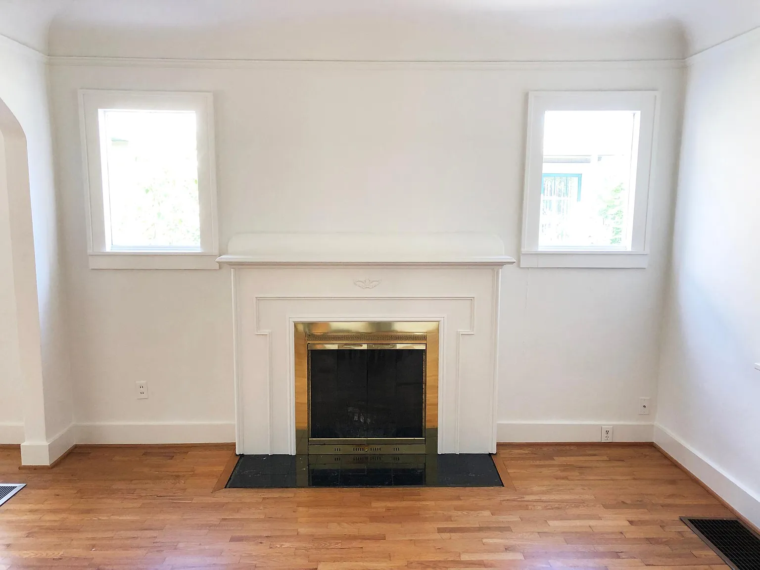2 bed, 1.5 bath, 1360 sqft, $3,850 — Photo 3