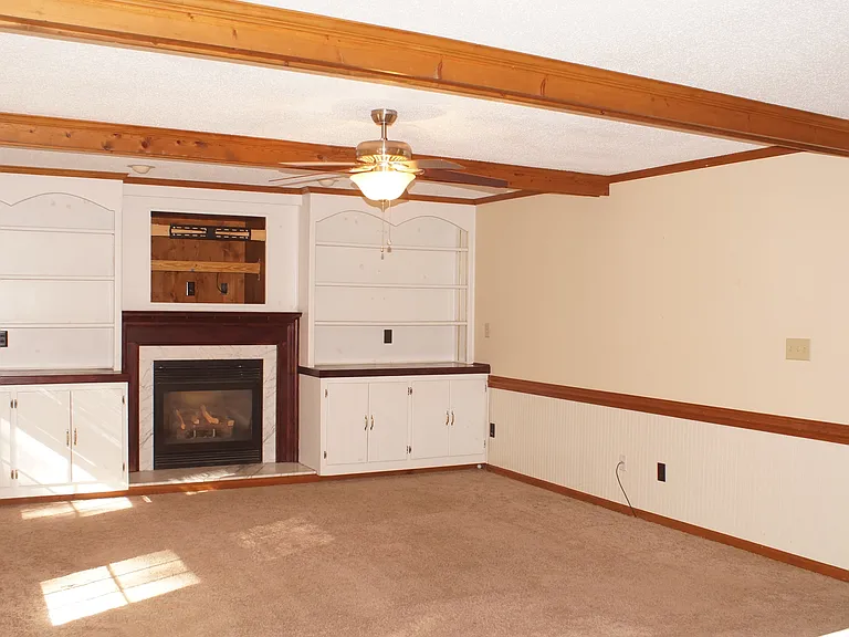1221 Clearwater Ln — Photo 14