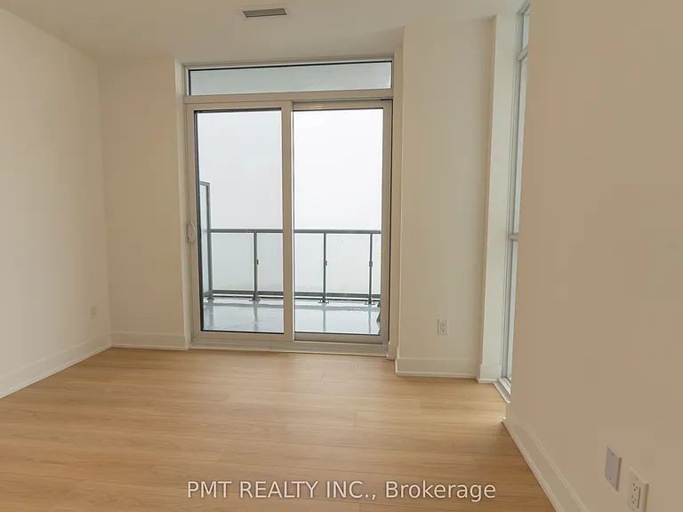2545 Simcoe St N #906 — Photo 17