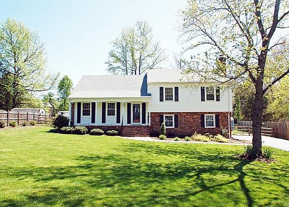 2nd image of 2303 Briargrove Ct