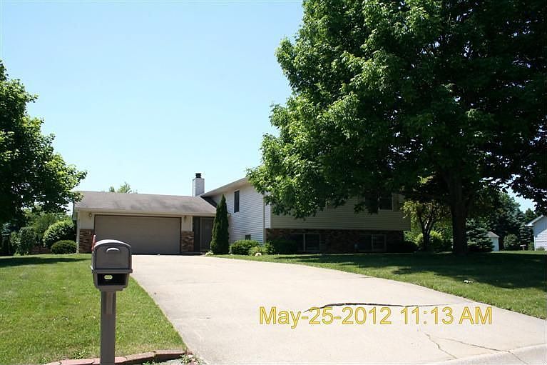 1st image of 180 Blackthorn Dr