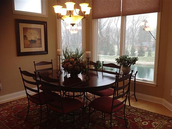 5th image of 3615 Sunset Bluff Dr