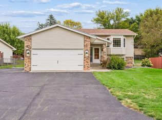 4712 Covington Ct, Eagan, MN 55122