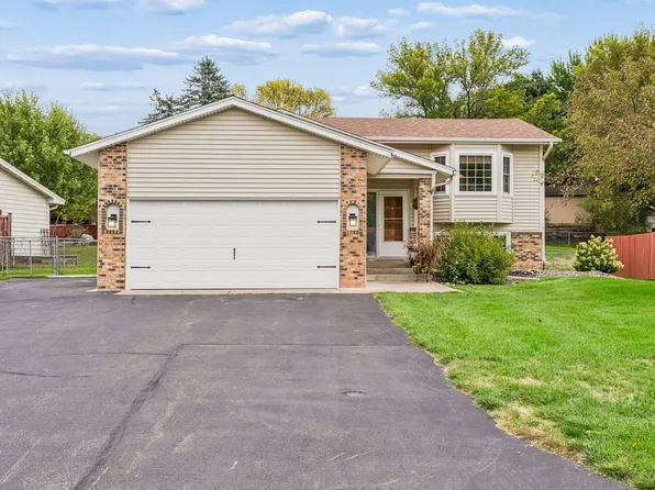 4712 Covington Ct, Eagan, MN 55122