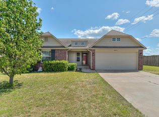 3013 Stonewall Dr, Bartlesville, OK 74006