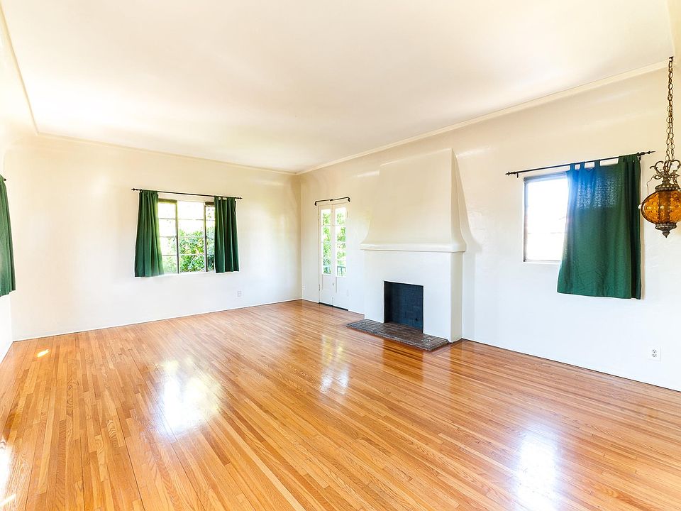 1st image of 1440 Echo Park Ave