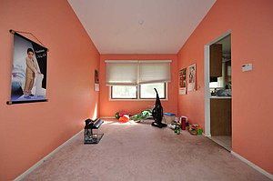 4th image of 589 Glen Flora Dr
