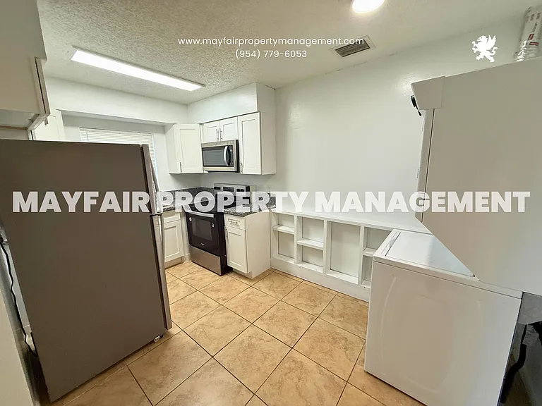 1941 NW 14th Ave #D — Photo 5