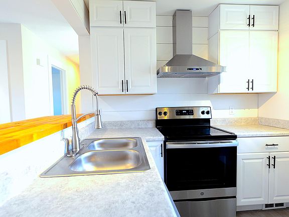 3rd image of 2400 Windage Dr #7-F