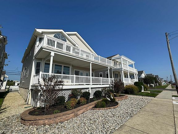 2nd image of 2106 West Ave #2