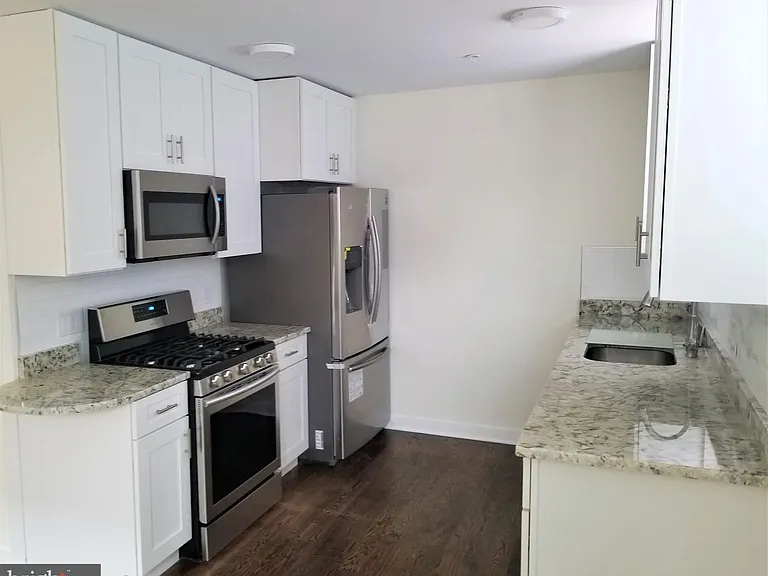 600 Addison St #1A — Photo 3