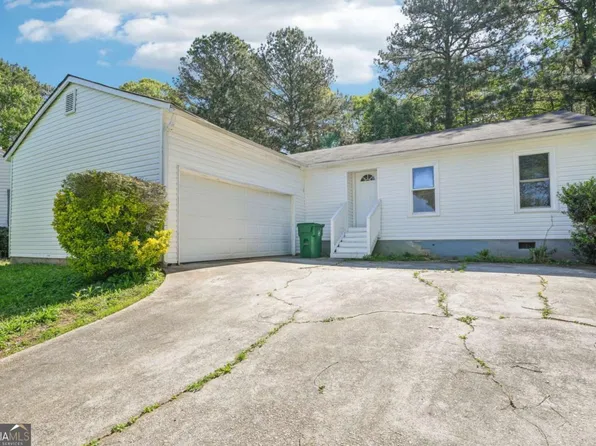 2058 Corners Cir, Lithonia, GA 30058